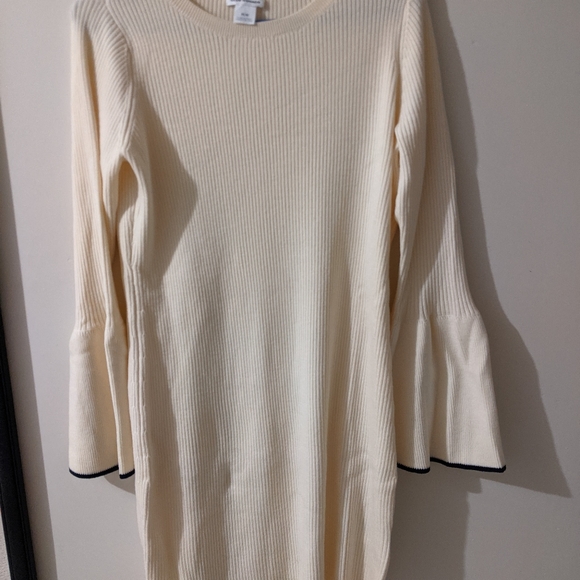 Club Monaco Dresses & Skirts - Club Monaco cozy white sweater dress